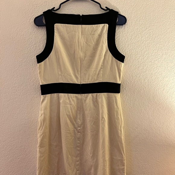 Ann Taylor Ivory Dress w/ Black Trim - 6P - Picture 3 of 3